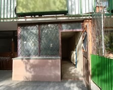 Ulica Gwarecka 29/U1. Pilczyce, Fabryczna. Cena 280.000 zł Lokal użytkowy składa się z jednego pomieszczenia i higieniczno-sanitarnego. Położony na I kondygnacji (parter). Wysokość 250 cm. Wejście bezpośrednio z chodnika. Powierzchnia 29,10 mkw.