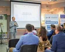 Uczestnicy spotkania z cyklu "Bez  Mikro Nie Ma Makro"w Wiszni Małej.