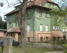 <h3>Ulica Alojzego Majchra 9, Leśnica. Oferta w przygotowaniu</h3>
<ul>
<li>Powierzchnia działki: 1 513 mkw.</li>
</ul>