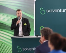 Uroczystość wkopania kamienia węgielnego pod  budowę fabryki Solventum we Wrocławiu.