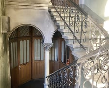 Klatki schodowe i sienie wrocławskich kamienic