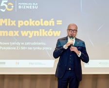 Uczestnicy  konferencji „Mix pokoleń = max wyników. Pokolenie Z i 50+ na rynku pracy”