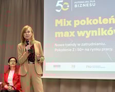 Uczestnicy  konferencji „Mix pokoleń = max wyników. Pokolenie Z i 50+ na rynku pracy”