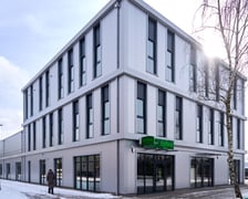 Centrum handlowo-usługowe u zbiegu ulic Wojanowskiej i Arachidowej, 20 lutego 2026 r.