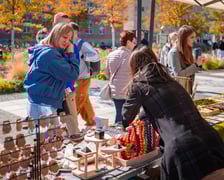 W niedzielę 28 września plac Nowy Targ wypełnił się stoiskami pełnymi małych dzieł sztuki tworzonych z pasją.
