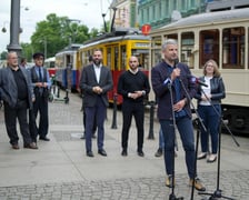 Oficjalna inauguracja nowego produktu turystycznego we Wrocławiu: WRO-TA Wrocławskie Linie Turystyczne. Przy mikrofonie Bartłomiej Świerczewski. 27 maja 2022