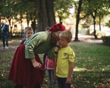 Mikrogranty, teatr w parku,  zdjęcie ilustracyjne