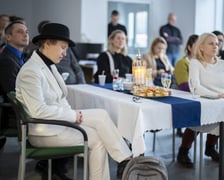 <p>Otwarcie Centrum Edukacyjno-Treningowego przy placu Legion&oacute;w 1-2. Wrocław, 15.01.2025. Wnętrze lokalu. Przy stoliku z lewej strony siedzi dw&oacute;jka wrocławskich self-adwokat&oacute;w.</p>