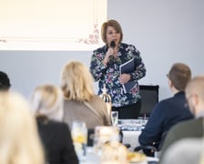 <p>Otwarcie Centrum Edukacyjno-Treningowego przy placu Legion&oacute;w 1-2. Wrocław, 15.01.2025. Przy mikrofonie Ewelina Puławska</p>