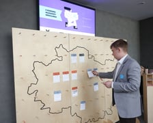 <p>Konsultacje Strategii Wrocław 2050 z młodzieżą. Stadion Olimpijski, 10.04.2025&nbsp;</p>