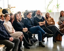 Projekt „Przyjazne Miasto” realizowany przez Smart City Wrocław oraz Katedrę Wzornictwa Akademii Sztuk Pięknych im. Eugeniusza Gepperta i Wydział Mechaniczno-Energetyczny Politechniki Wrocławskiej.