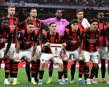 <p>Jedenastka Milanu przed meczem z Cagliari 24 maja 2026: Strahinja Pavlović, Adrien Rabiot, Mike Maignan, Matteo Gabbia,&nbsp;Christopher Nkunku,&nbsp;Fikayo Tomori,&nbsp;Alexis Saelemaekers, Santiago Gimenez,&nbsp;Davide Bartesaghi,&nbsp;Ardon Jashari i Youssouf Fofana</p>