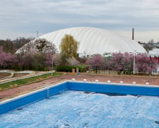 Teren dawnego kąpieliska na Kłokoczycach - stan udokumentowany na fotografii w  marcu 2023.