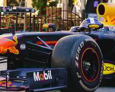 Bolid F1 RB7 w Rynku, 27 maja 2024