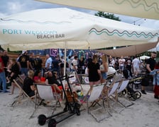 Strefa kibica w Porcie Węglowym Beach Bar podczas finałowego meczu Hiszpania - Anglia