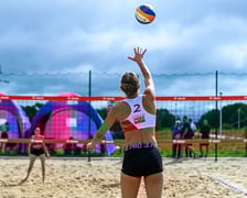 Inez Chmielewska i Jagna Grosicka na turnieju o mistrzostwo Polski młodziczek w siatkówce plażowej