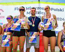 Inez Chmielewska i Jagna Grosicka na turnieju o mistrzostwo Polski młodziczek w siatkówce plażowej