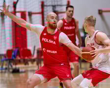 <p class="MsoNormal">24-letni koszykarz podpisał kontrakt ze Śląskiem Wrocław w czerwcu tego roku. Grał w Arce Gdynia, wcześniej m.in. we Włocławku, Bydgoszczy i Radomiu. Tak przedstawiają go pracownicy WKS-u: &bdquo;jeden z najlepszych polskich zawodnik&oacute;w na pozycji podkoszowego (&hellip;) sezon 2023/24 był dla niego przełomowy (&hellip;) był jednym z najbardziej wyr&oacute;żniających się zawodnik&oacute;w gdyńskiego klubu. Dobra forma zaowocowała powołaniem do reprezentacji Polski." <br />W olimpijskim turnieju 3x3 wystąpi ze składem Michał Sokołowski, Przemysław Zamojski (chorąży reprezentacji Polski), Filip Matczak.</p>