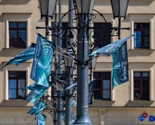 Dekoracje na finał Ligi Konferencji we Wrocławiu