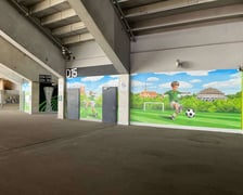 <p>Nowy mural na Tarczyński Arena Wrocław z okazji&nbsp;Finału Ligi Konferencji UEFA</p>