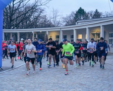 <p>Rozgrzewka, trening, Bieg kontrolny - są kolejne terminy sprawdzian&oacute;w przed p&oacute;łmaratonem</p>