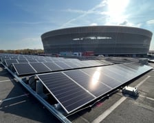 Panele fotowoltaiczne przy stadionie Tarczyński Arena