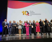 <p>Wręczenie nagrody Grand Prix Fundament 2023, kt&oacute;rą wrocławskie zoo otrzymało na Polskim Kongresie Przedsiębiorczości w Krakowie</p>
<p class="MsoNormal">&nbsp;</p>