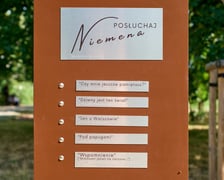 Szafa grająca na skwerze Czesława Niemena