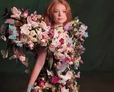 <p>W programie Festiwalu Traw i Kwiat&oacute;w Jesieni w Arboretum Wojsławice będzie m.in. pokaz stroj&oacute;w z traw i kwiat&oacute;w</p>