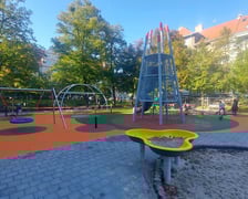Integracyjny, odmieniony plac zabaw na skwerze im. Ireny Sendlerowej
