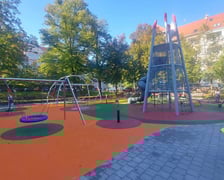 Integracyjny, odmieniony plac zabaw na skwerze im. Ireny Sendlerowej