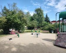 Wakacyjne remonty placów zabaw -  w parku Złotnickim i przy ul. Nowodworskiej