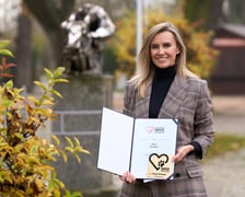 <p>Uroczystość wręczenia odznaczenia &bdquo;Wrocławskie Serce dla Zwierząt&rdquo; i wyr&oacute;żnień &ndash; nagrodzona mecenas Anna Chrobot</p>