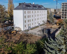 Gminny 100-letni budynek wielorodzinny przy ul. Wilczej 1, 3, 5 przeszedł remont kapitalny za 10,5 mln złotych. Inwestycja ta spełnia kryteria Wrocławskiego Standardu Zielonego Budynku