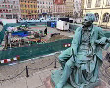 Prace przy zazielenieniu Rynku, 11.02.2026.