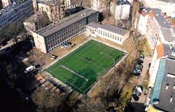 Remont boiska przy szkole nr 93 na finiszu