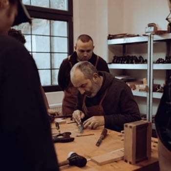 Warsztaty stolarskie w Bensari Workshop – tradycyjne rzemiosło w sercu Wrocławia