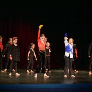 Musicalowa przygoda dla dzieci: taniec, aktorstwo i śpiew