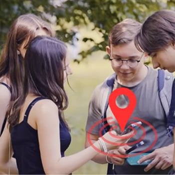 Mobilna gra terenowa w Lesie Osobowickim
