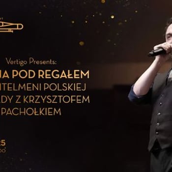 Scena pod Regałem Dżentelmeni Polskiej Estrady z Krzysztofem Pachołkiem