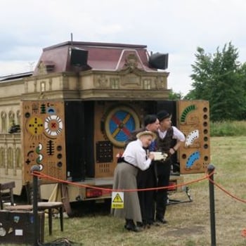 Bajkobus na Bazarze Dawna Pralnia [Święto Wrocławia 2025]