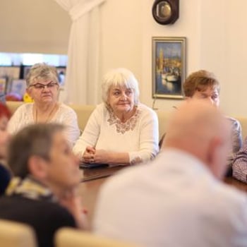 Senior w centrum uwagi - czym zajmuje się geriatra i kiedy warto się zgłosić? [Wrocławskie Dni Seniora 2025]