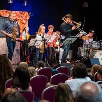 Zespół Muzyki Rozrywkowej Karola Goli