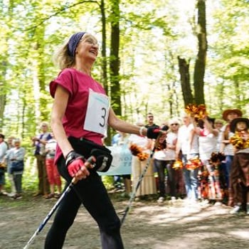 Aktywny Senior w Parku – spacer nordic walking [Wrocławskie Dni Seniora 2025]