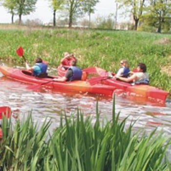 May picnic on kayaks