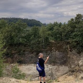 Przegląd foto z Agatą Kalinowską na wystawie Lory Webb Nichols