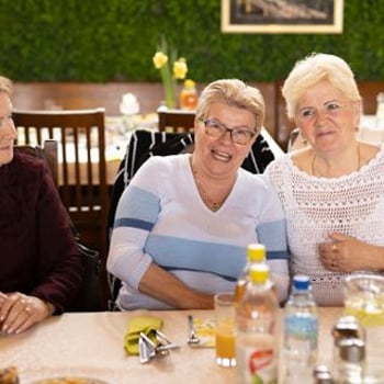 Dzień otwarty połączony z warsztatami kulinarnymi – Jabłuszka na okrągło [Wrocławskie Dni Seniora 2025]