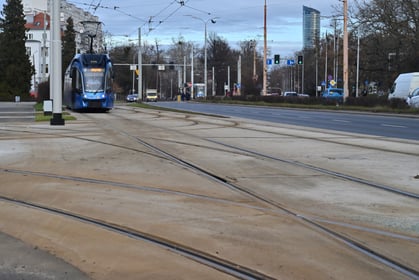 Wymiana rozjazdów w węźle rozjazdowym przy zajezdni Borek