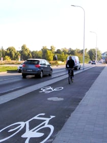 Budowa  brakującego odcinka chodnika oraz drogi rowerowej na ul. Mokronoskiej na wys. posesji nr 4