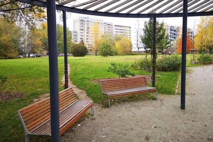 Zagospodarowanie zieleńca przy ul. Szybowcowej